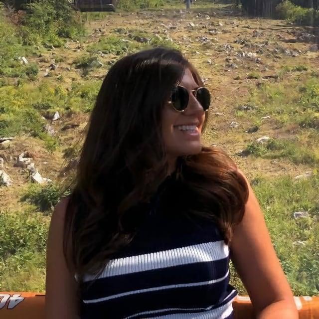 Ivana V.